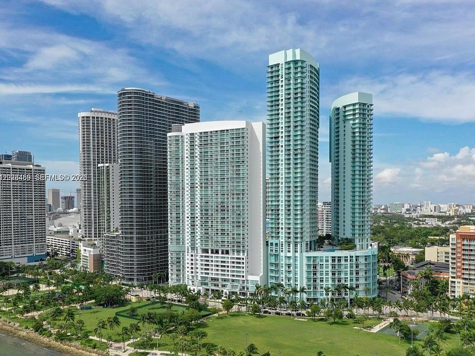 1st image of 1900 N Bayshore Dr APT 2415