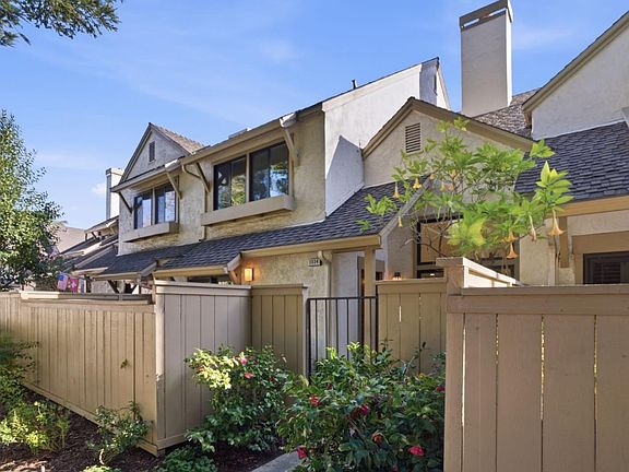 3rd image of 1334 Greenwich Ct