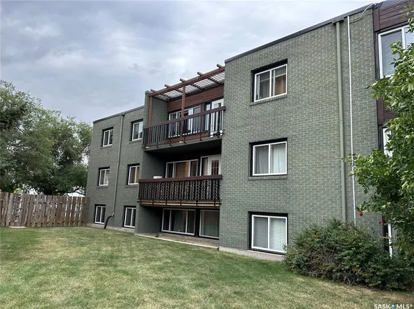 UNIT 17-208 Lindsay PLACE, Saskatoon, SK S7H 3E6
