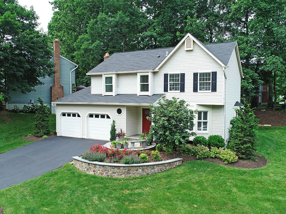 Beautiful stone hardscaping 