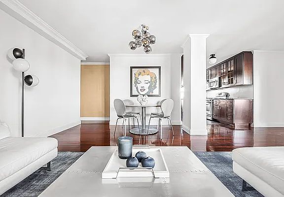 3rd image of 266 Broadway APT B1806