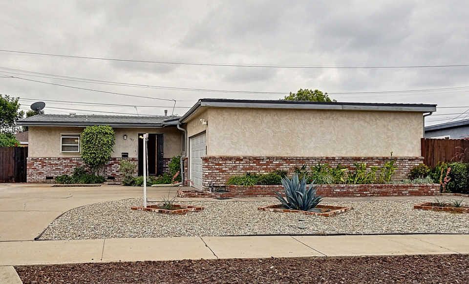 1st image of 587 Brockwood Dr