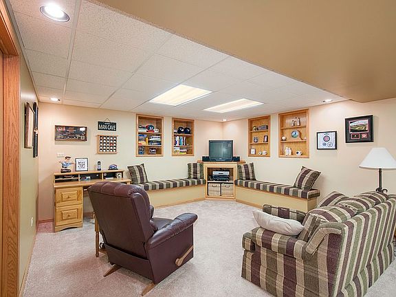 4th image of 8562 Tullamore Dr