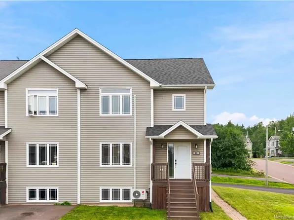 65 Belle Foret St, Dieppe, NB E1A 8Y2
