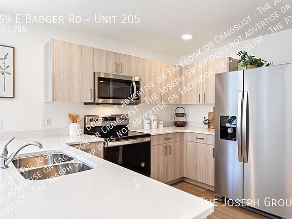 4th image of 665 E Badger Rd #205