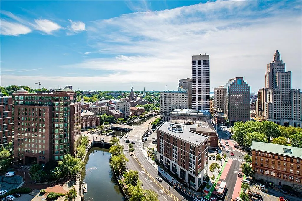1 bed, 879 sqft, $2,800 — Photo 2