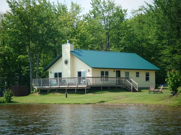 7840 Twin Lakes Rd, Toivola, MI 49965