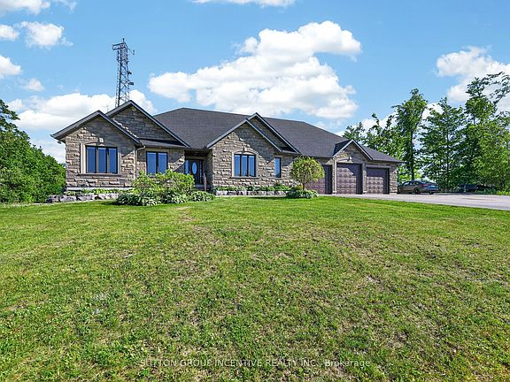 3rd image of 15 Caldwell Dr