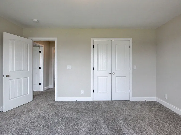 230 Cotoneaster Ln — Photo 8