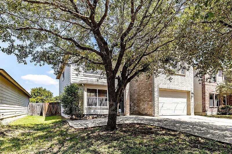 4 bed, 2.0 bath, 2282 sqft, $1,797 — Photo 2