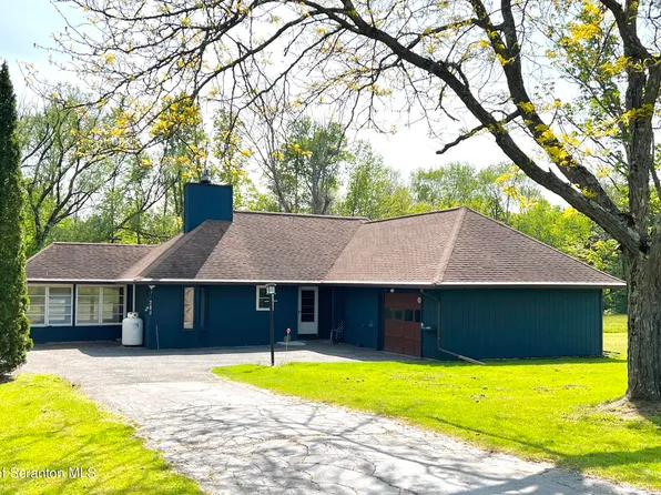 280 Hickory Ridge Rd, Greenfield Township, PA 18407