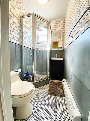 Rented by Bond New York | media 48