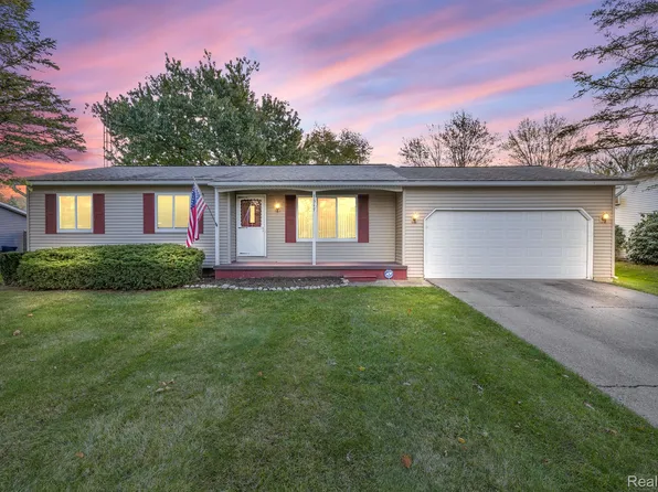 7317 Ponderosa Dr, Swartz Creek, MI 48473