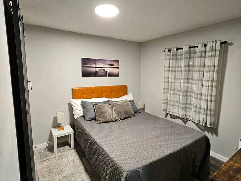 227 W Washington Ave — Photo 11