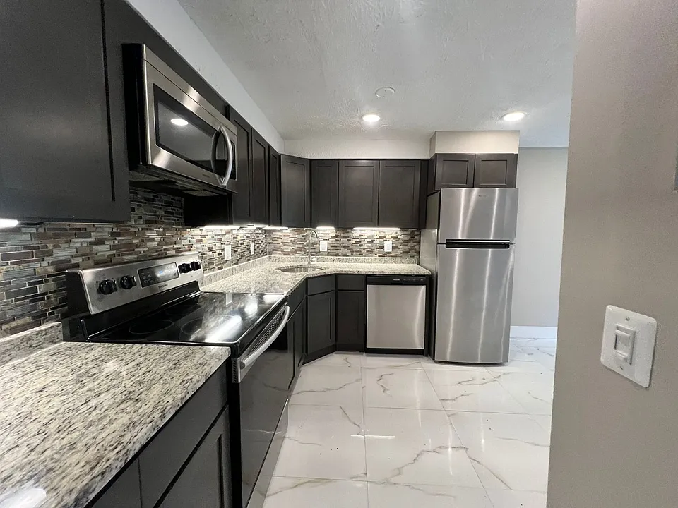 231 Ellington Rd #231