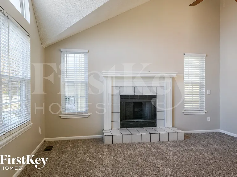 8513 NE 110th St — Photo 3