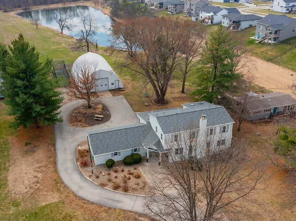 6185 NE Rising Sun Dr, Pleasant Hill, IA 50327