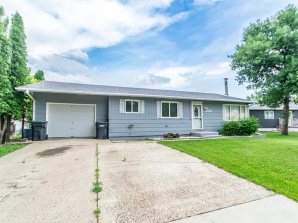 4701 W Roughrider Cir, Mandan, ND 58554