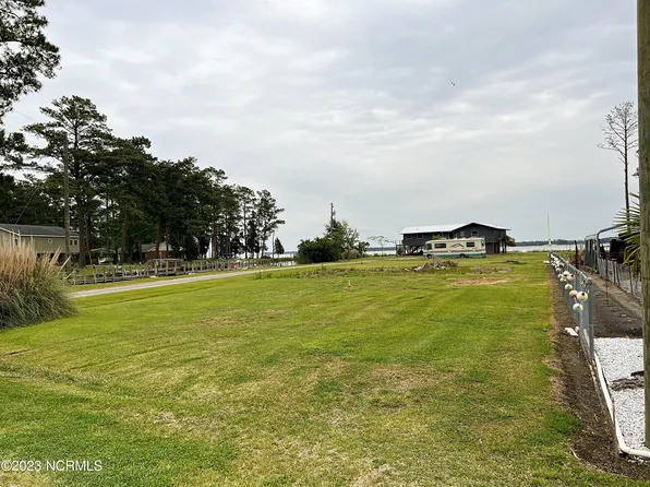 170 Lake Vue Drive, Aurora, NC 27806