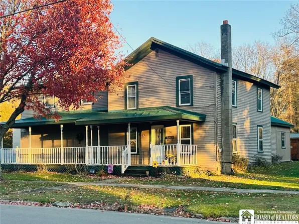 74 E Everett St, Falconer, NY 14733