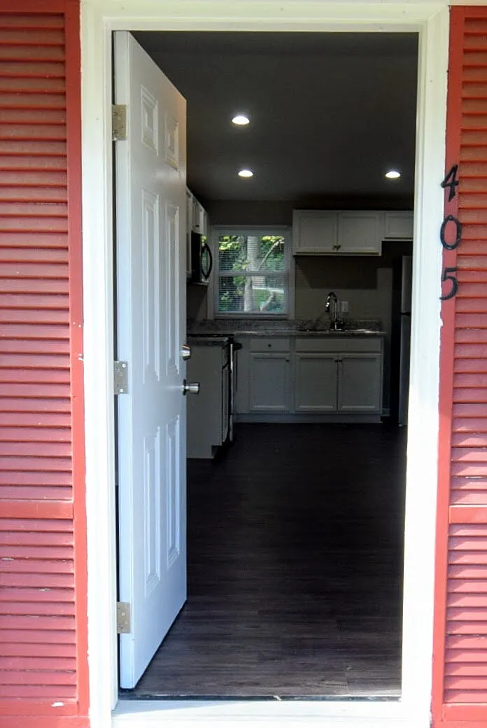 3 bed, 2.0 bath, 1075 sqft, $1,275 — Photo 2
