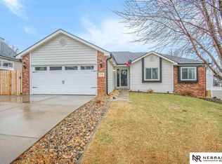 3322 Canyon Rd, Lincoln, NE 68516