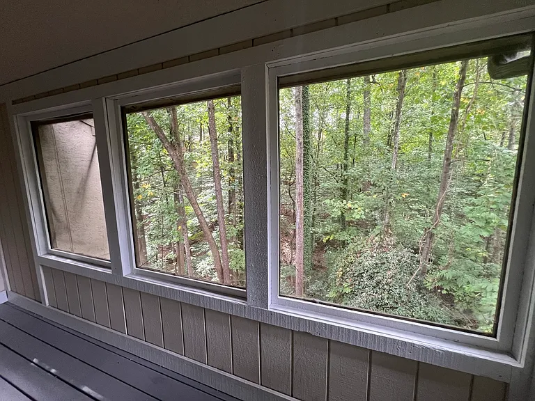 735 Seasons Pkwy — Photo 5