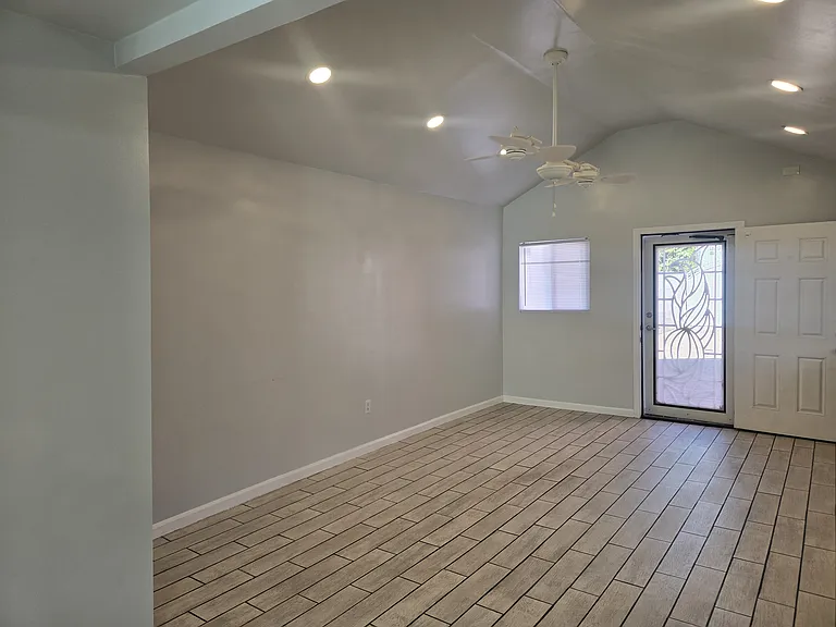 11245 Raymond Ave — Photo 15