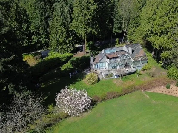 460 Southborough Dr, West Vancouver, BC V7S 1M1