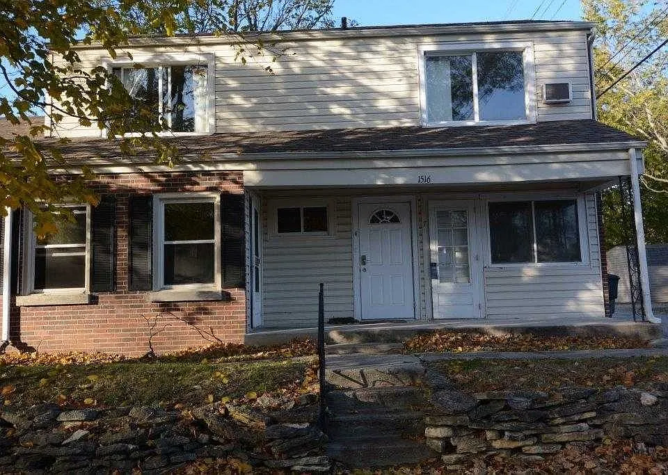 1520 W Main St #1