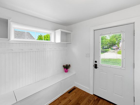 4th image of 39 Knott Street