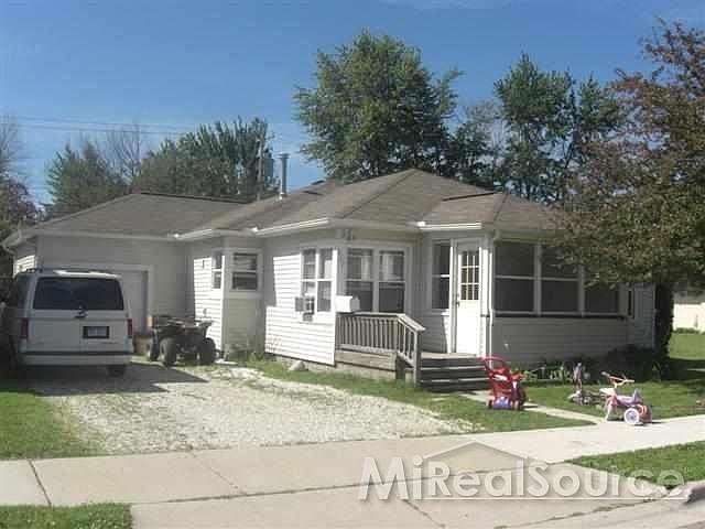 1st image of 527 Ward St