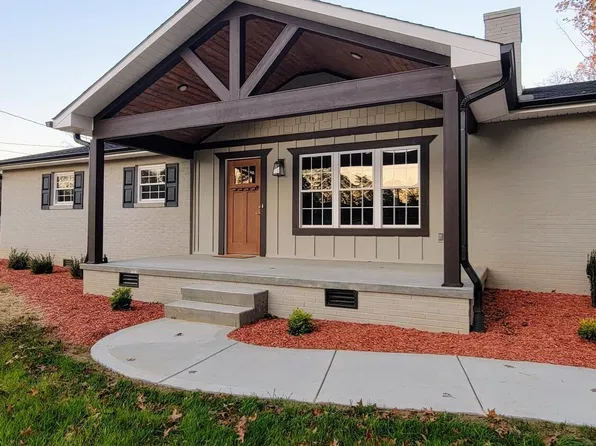 7112 Rollins Rd, Knoxville, TN 37918