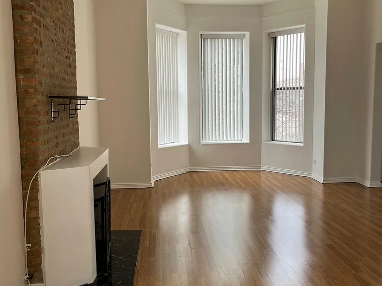 2200 W Monroe St #3 — Photo 6