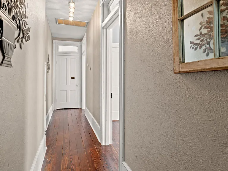 338 Main St #B — Photo 6