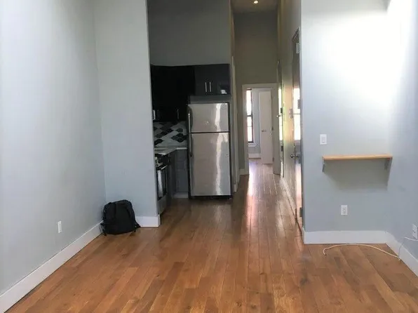 306 Evergreen Avenue image 1 of 9