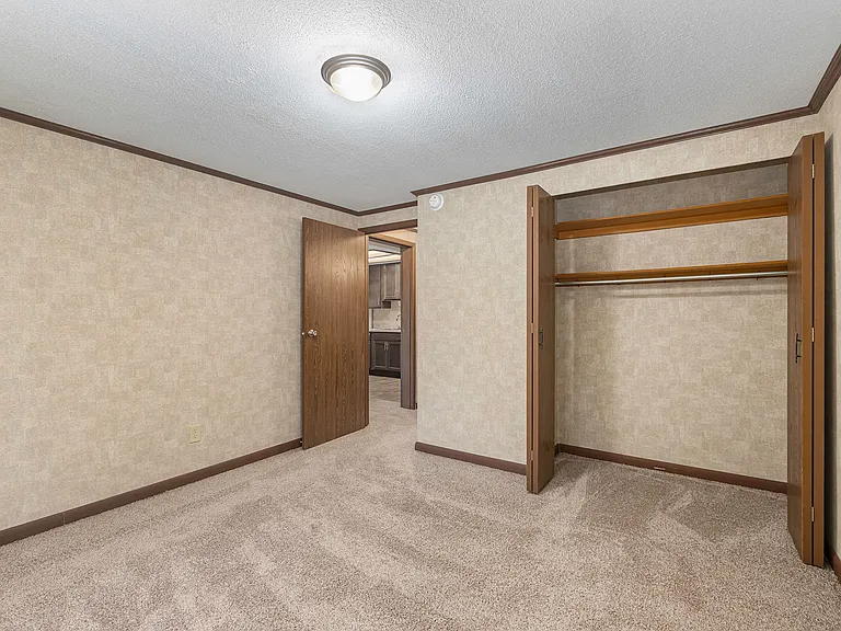 Pineridge Apartments — Photo 6