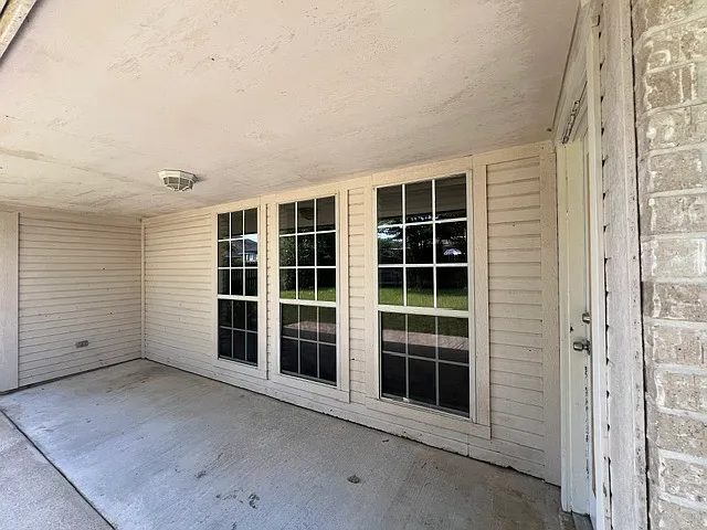 1880 Mullins Ct — Photo 5