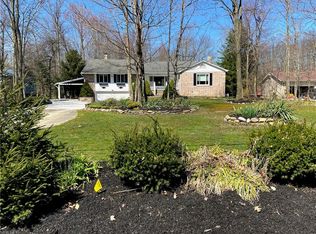 8817 Far Bar Rd, Kirtland, OH 44094