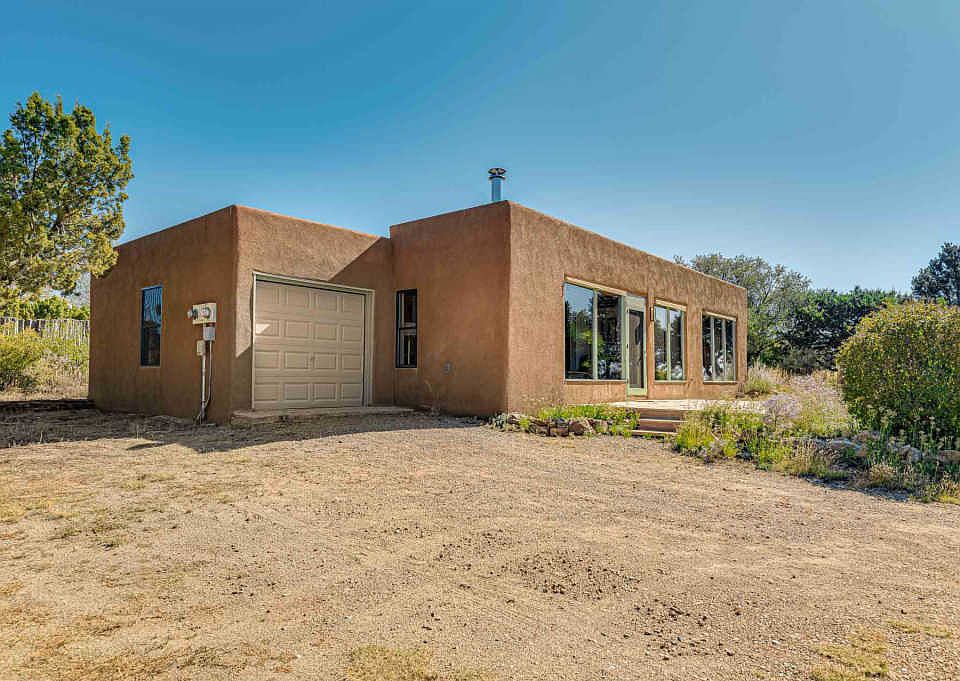 1st image of 4 Vista Grande Cir