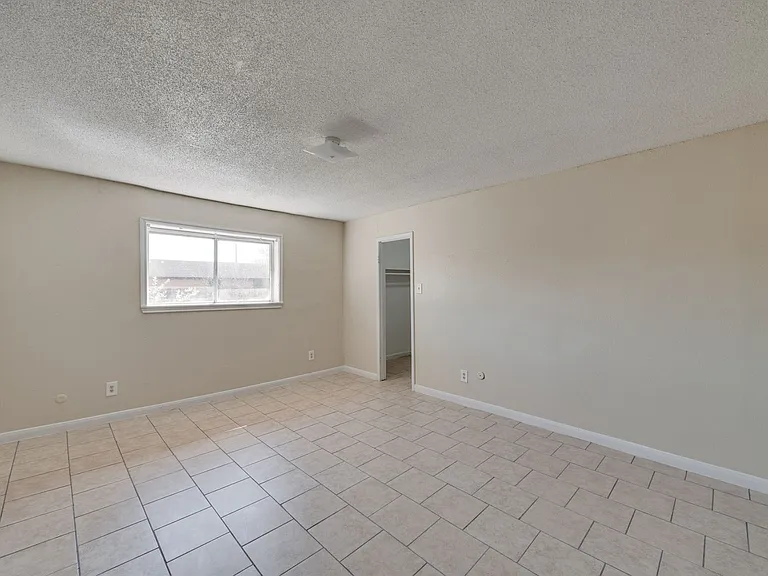 6120 Bellaire Blvd — Photo 5