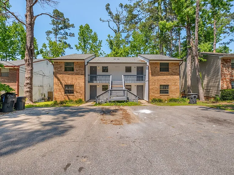 2956 Woodrich Dr #B — Photo 1
