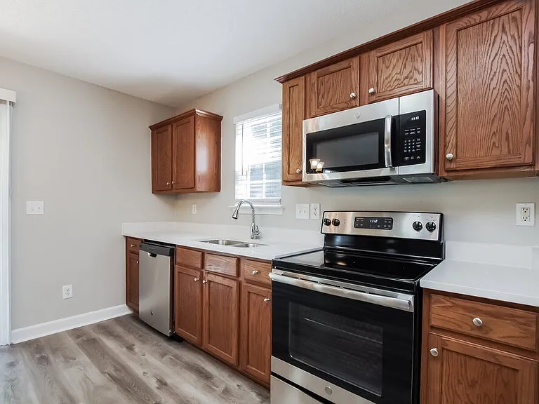 11109 Nolet Ct — Photo 10