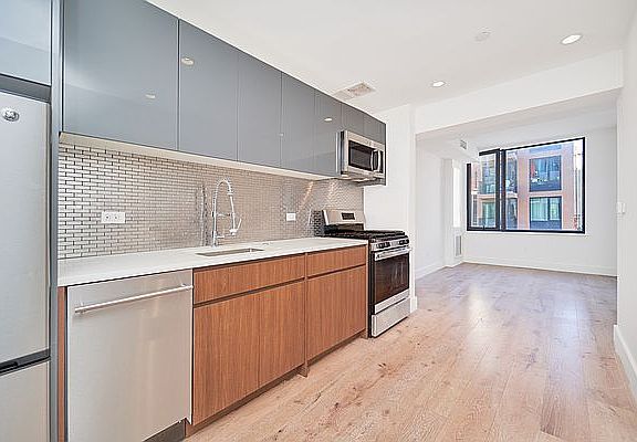 4th image of 69 E 125th St APT 4G