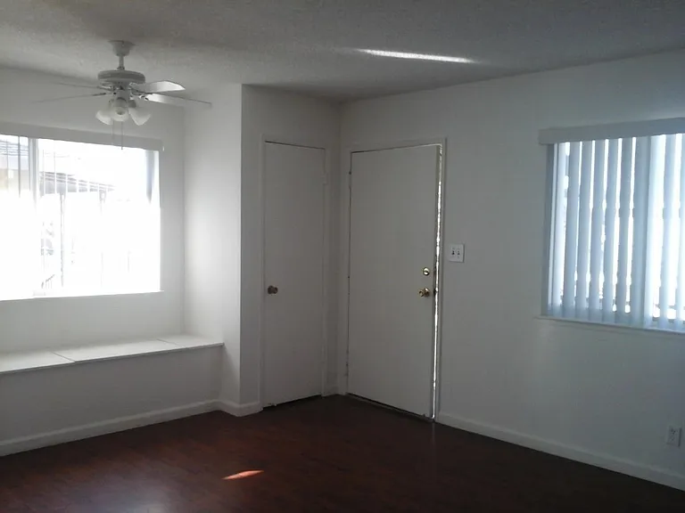 9017 Casals St #4 — Photo 14