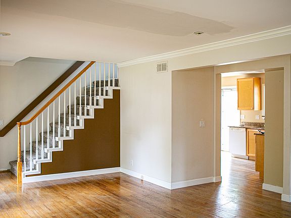4th image of 6809 Cardwell St