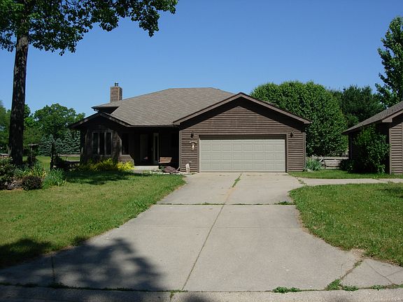 2nd image of 160 Red Bird Ln