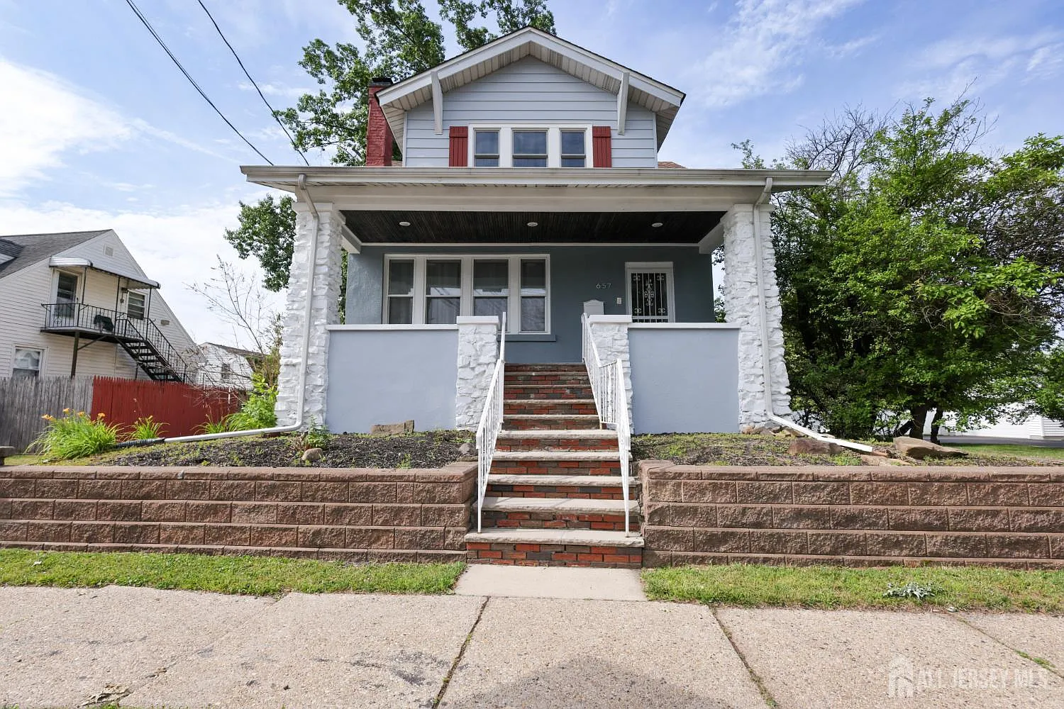 3 bed, 3.0 bath, 1276 sqft, $3,900 — Photo 1