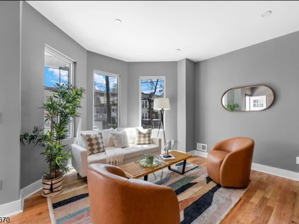 219 Clerk St #2, Jersey City, NJ 07305