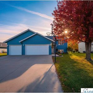 116 Torrey Pines Dr, Mankato, MN, 56001